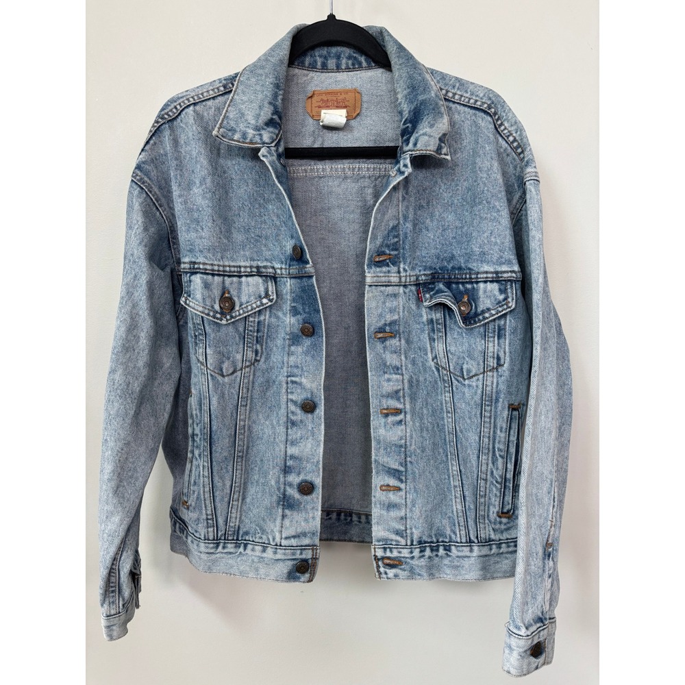 Vintage Levis 70507-0219 Denim Trucker Jacket Made in USA Light Wash Large